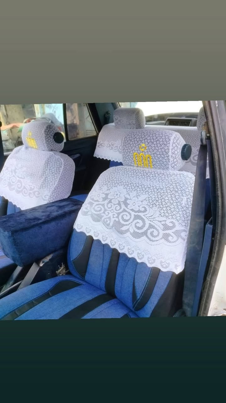 السلام عليكم سوبر موديل 1984 اللون ابيض صبغ بها متانات السعر 45 وبيها مجال المكان  المكان موصل الجانب الايمن سياره جير ومحرك بطه اثنين ونص اتصل على الرقم ***********اوعله ***********
