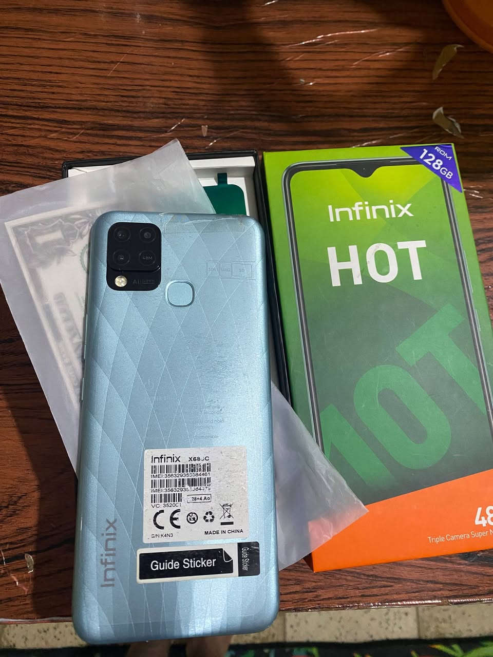 تليفون Infinix.Hot10Tللبيع
جهاز كلش نضيف موضح بالصورة بي فطر بسيط فوك بل شاشه بدون تأثير على لمس ذاكره 128 وباقي المواصفات موضح بالصورة سعر 125 شراي يتصل وكل هلا *********** مكان الإسكان
