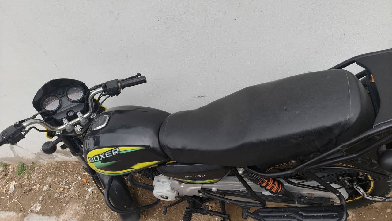 بوكسر 20 مرقم كامل نضيفة استعمال شخصي *********** مكاني ديالى بعقوبه سعرة مليون 400
