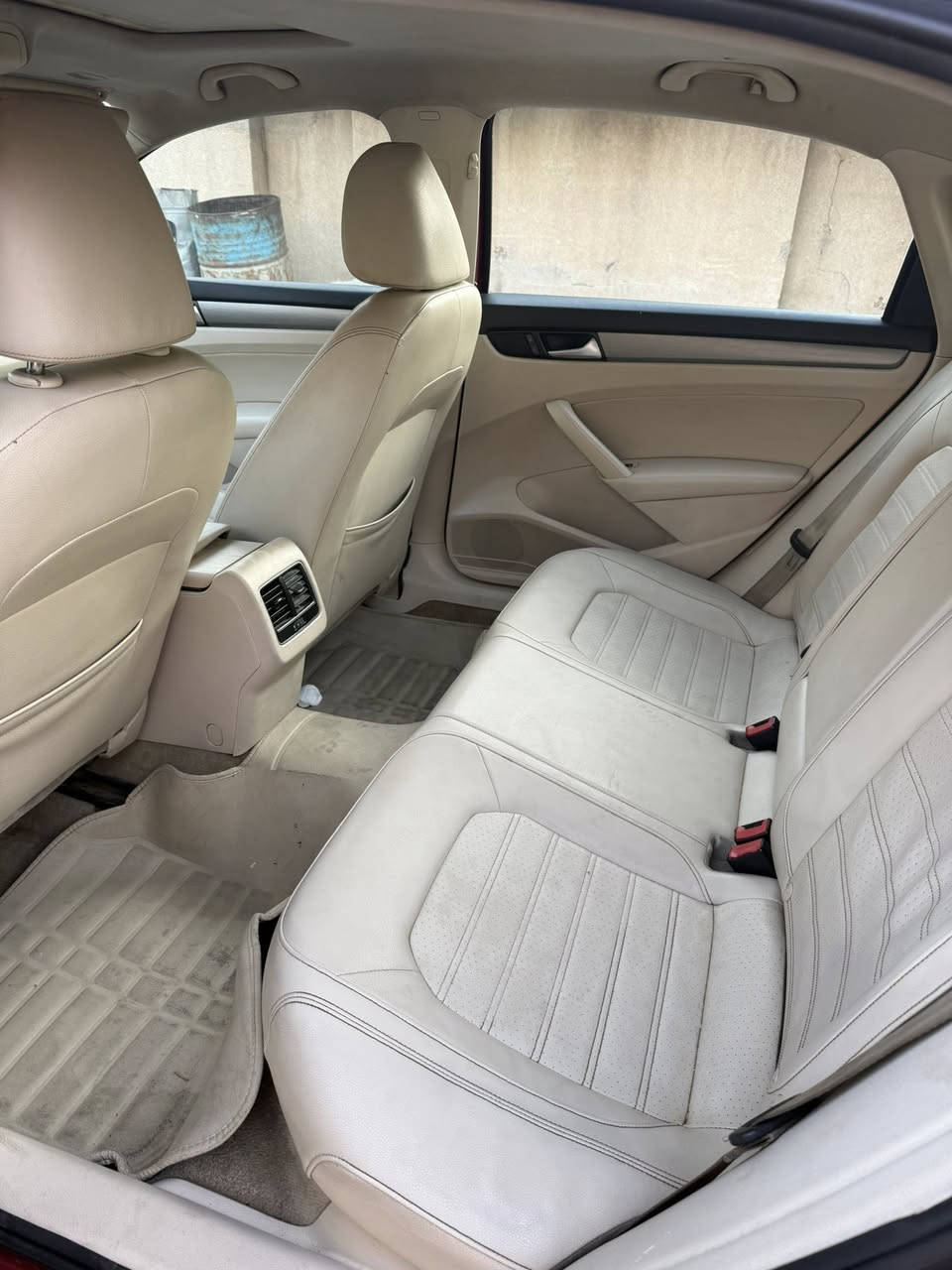 باسات موديل 2015
محرك 18 تيربو اقتصادي يشتغل بانزين عادي 
بصمه      فتحه سقف كشنات جلد تدفئه 
دخل ملكي تبريد قطعتين  
كير محرك شرط 
ضرر صبغ حافت البنيد حك الايت وهلال خلف السكن صبغ شويه بي جلح 
السياره بدون ضربه 
السياره بأسمي 
مكان السياره كركوك 
$145  
***********
