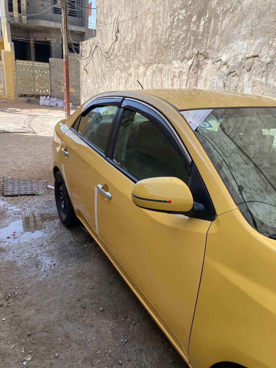 سلام عليكم فورتي مديل ١٣  حدث فقط جملغ خلفي سعر ٨٥ وا بيه مجال الموقع بغداد سبع قصور  ***********
