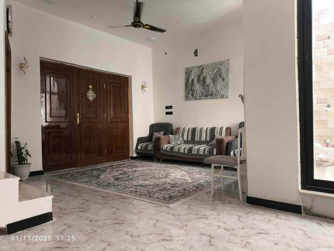 يالله 
دار زراعي للبيع مساحه ٢٠٠م في منطقة الصخيين قريب الحولي يبعد عن شارع ٧٠متر شارعه١٠متر 
بناء طابوق وسقف كونكريت بناء ٢٠٢٥جديد ونضيف جدا 
يتكون من غرفتين وصاله ومدخل ومطبخ حار وبارد وصحيات داخليه وخارجيه وحديقه وستاره كامله شغل درجه أولى بيبان تزكام 
خدمات ماء وكهرباء ومدارس عرض شارع١٠متر 
السعر مراسلتنا خاص او اتصال 
تواصل معنا 
على صفحة الفيس بوك ( الامل للعقار) 
او الاتصال على الرقم التالي*********** 
***********
للمزيد من العروض على الفيس بك 
https://www.facebook.com/profile.php?id=100087963616783&mibextid=2JQ9oc

للمزيد من العروض على حسابنا التيليجرام (الامل للعقار)
https://t.me/ameralkabe

للمزيد من العروض على حسابنا الواتساب (الامل للعقار)
https://chat.whatsapp.com/
