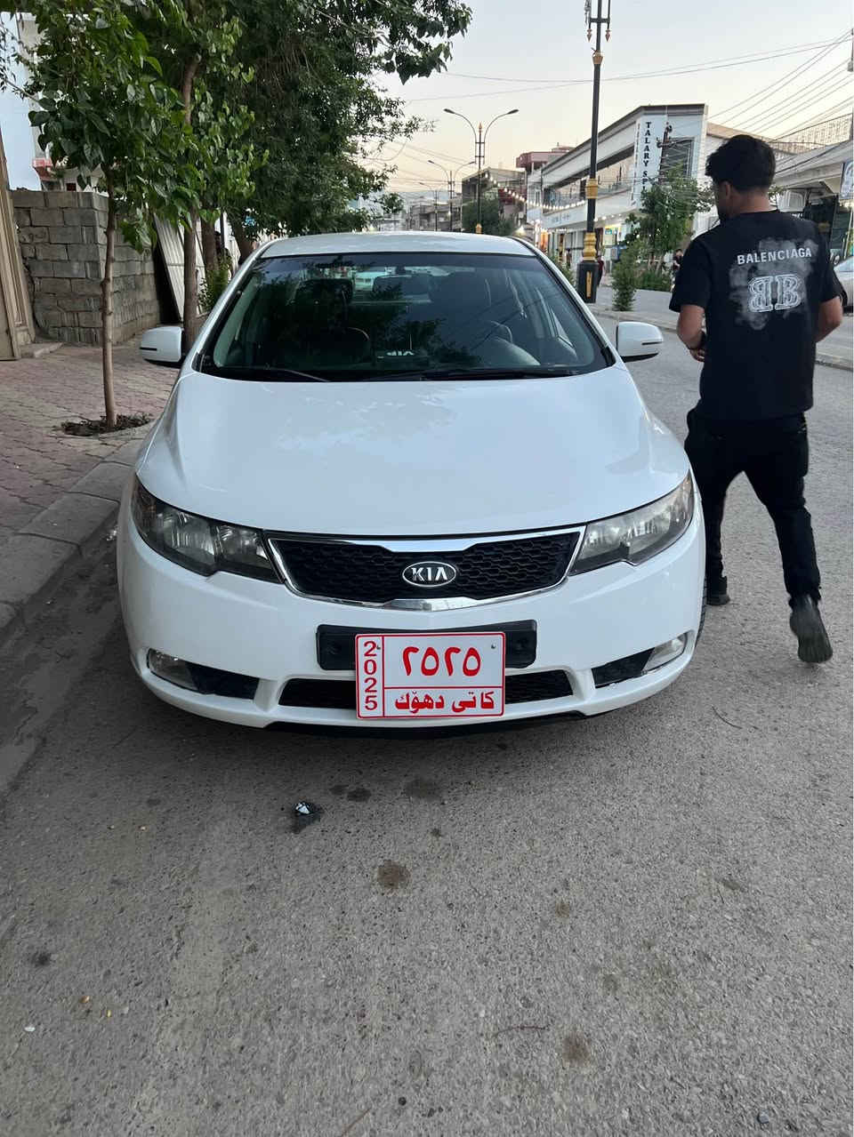 /سه ودا فروشتن 🌺سيرا تو ٢٠١١فول موا سه فات به س سلايت نيه هه موگياني به شه رت 
ته بريت ساردوگه رم 
كوشن هيته ر
به سمه 
شاشه 
سه ياره كه بروا وه يه 
كودي بو كراوه 
سه و دا فروشتن 
*********** بشدار, السليمانية
