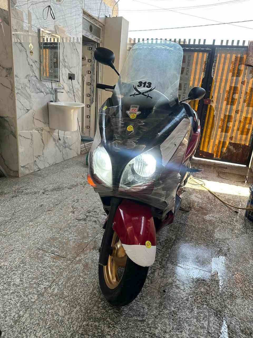 سلفر جيتي 400 مكفوله كفاله عامه ما عده ضربه بل بجم خفيفه ممثره ابد فقط كفرات ورقه كمله سبانه ممدود عليه دهن كله موتل ماشيه 81 ريده اب 10 قفله ما بيه مجال عرضه جوه سوك سعر جيتي ار مكاني بلديات وذا اكو مروس اب صفر 10 نضيفه اروس ***********
