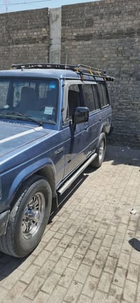 باجيرو • ١٩٩٠ • مكينة ٢٥٠٠