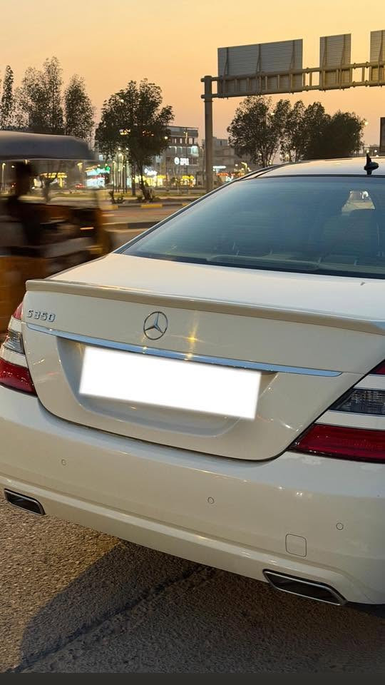 مارسيدس 2009فئة  s350 السيارة راح اكتب كل تفاصيلها  من تخابرني لا تسأل على شي كاتبه مكفولة من الكصة وكير ومكينه كفاله فقط مكينه ٦ سلندر دواخل عسلي بيبان شفط جنطة شفط السيارة جاهزة من كلشي اي نقص ما بيها حداديتها تخبل مكينه جديدة وبيها ادامه وياها رقم بغداد أنكليزي كلك وسنوية سعرها ب٧٠ مكاني البصرة ***********
