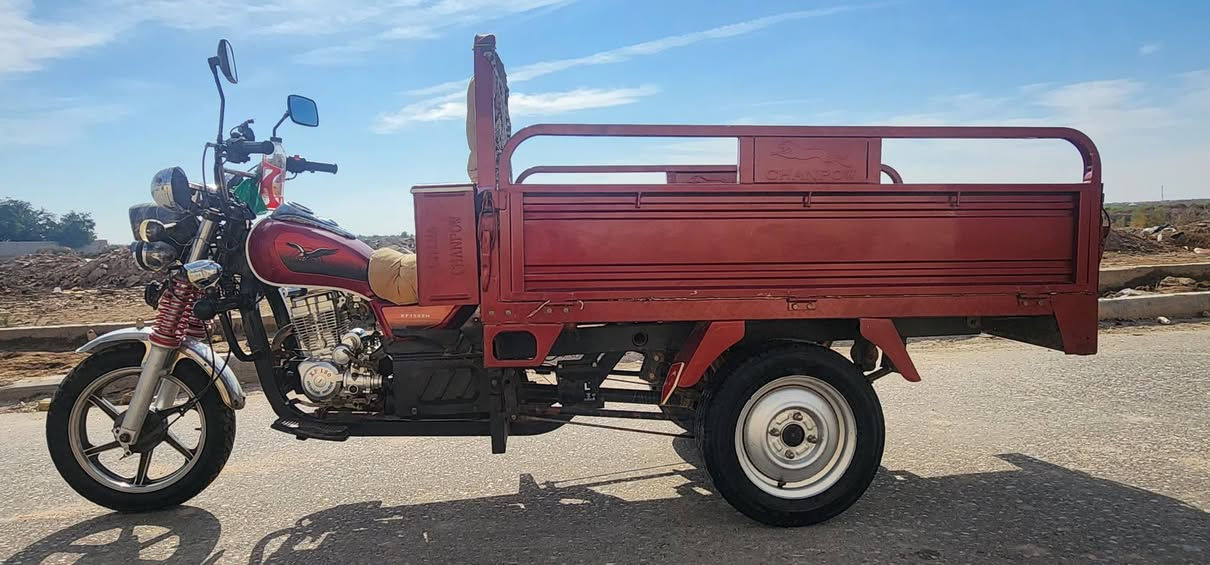 سلام عليكم جمره موديل 23 وشادله محرك 24 مكان ستوته مجر الكبير رقم الهاتف ***********سعر مليونين وربع
