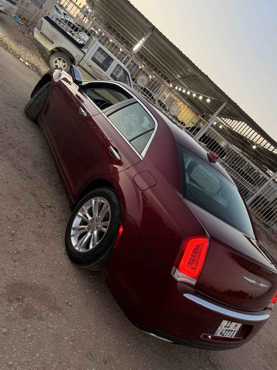 اوباما كلايسلر ٣٠٠
موديل٢٠١٩
موصفات ال C معروفه 
فول السياره بانورما كشنات جلد وكهرباء سياره كلين بس بيه شخط بل باب غيره كفاله من صبغ وبارد وكلشي سياره حلوه وجديده للاستفسار اتصل على الأرقام ***********
*********** الهندية, كربلاء
