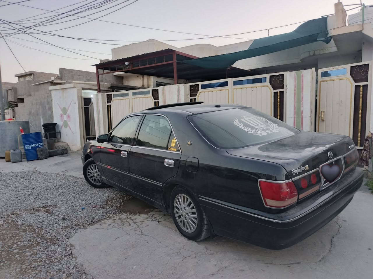 مەلیکە D4گەورە مۆدیل 2001 سلاید  بڕاوەی بەتامی ساغ تا پێت نەڵێم بڕاوەیە نازانیت پێش عیون دوا کریستاڵ  تەبرید ساردوگەرم  بەشەرت دودوگمەی دوکوشن کارەبا
سوکان کارەبای شاسی و سەقف بەشەرت چوار تایەی لۆکم بۆ کڕیوە تاقم پێشی کامل گۆڕیوە پاتری لۆکم بۆ بەستوە زۆر توندوتۆڵە سەیارەکە بێ مەسرەفە کۆدی بەناو خۆمەوەیە شوێن سمود کەلار *********** 
سعری 37گڵاو تۆزێک مەجالی تیایە بەس فرۆشتنە
