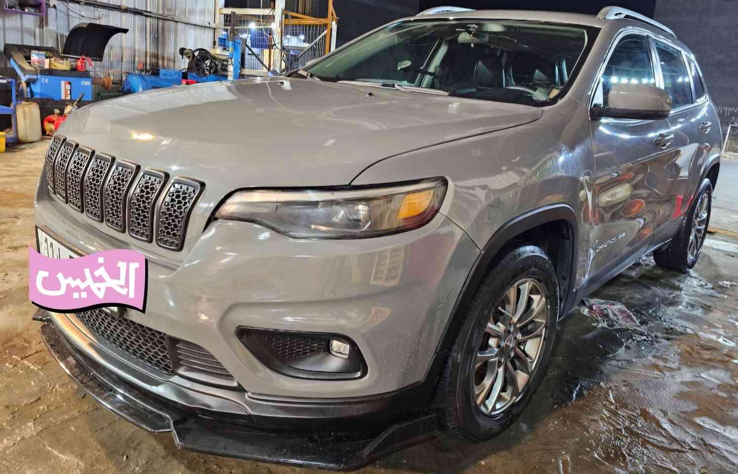 جيب بزون ٢٤٠٠  ٢٠٢٠  ماشيه ٥٤  مواصفات لاتيتود رقم بغداد دولي جديد هزه جديده قبل شهر السياره عليهه ادامه كامله ربع دينار متصرف عليهه من كل النواحي غرفتهه شخط مبيهه صدر كله جديد دبلات جديده اذاين جديده باتري جديد تخم تاير جديد فيتبم جديد  فلاتر جدد السياره كلهه بلاديه عدا البنيد  مبدل حادثهه صطحي بشرط الفحص شواصي لغود مكفوله  كير مكينه كفاله عامه بيهه سونر المندلاوي صور حادث واتساب على هذا الرقم *********** السعر ١٥٥ وبيهه مجال بلعافيه على الياخذهه
