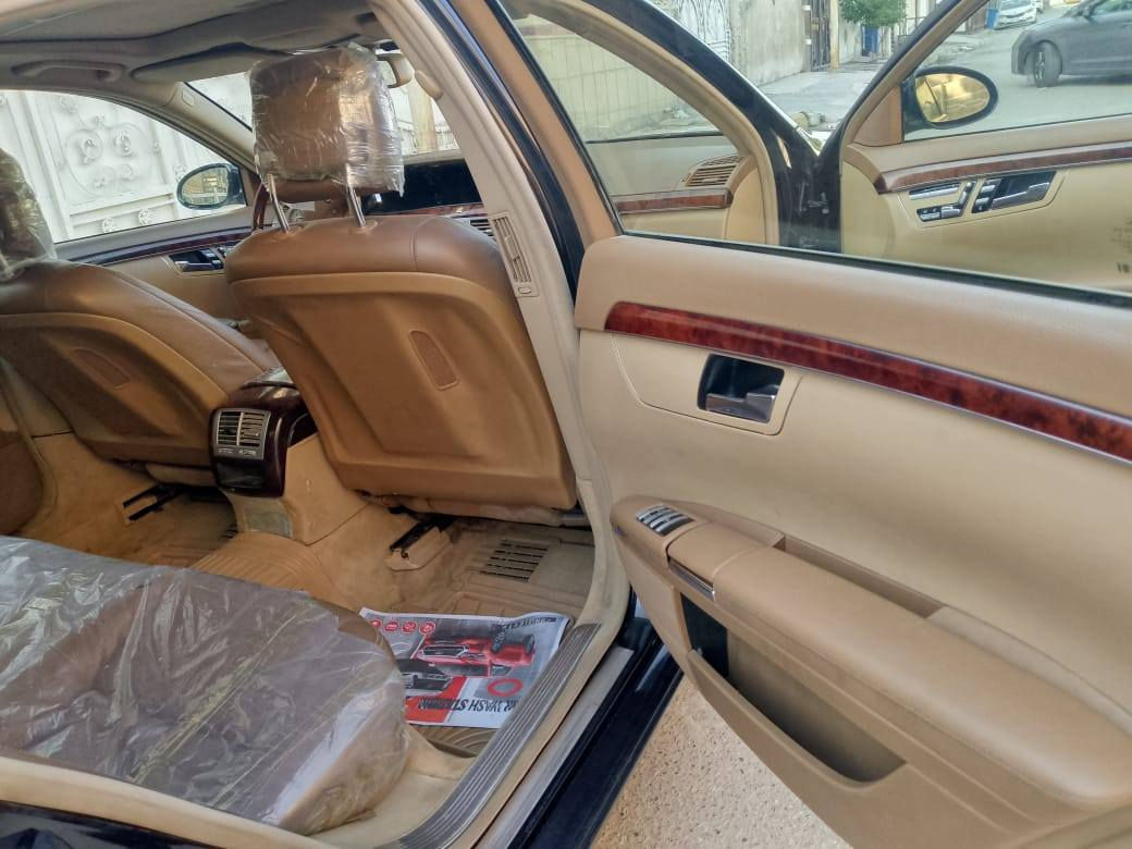 سلام عليكم مارسدس  خليجي550  Sكلاس باب طويل رئاسي موديل ٢٠٠٩ متومه وجاهزه ارقام وسنويه اصلي لون نيلي غرفته عسلي حلوه محرك كير صدر تخم تاير جديد جاهزه بيه  طخه بين لبوب وداير مال جاملغ مكحله  يعني انساها تبريد ثلج صدره نضيف تخم تاير جديد لايت زينون أبواب شفط صندوق شفط زراك لايت سعر 78 ومجال لشراي بيع او مراوس العنوان بغداد ***********
