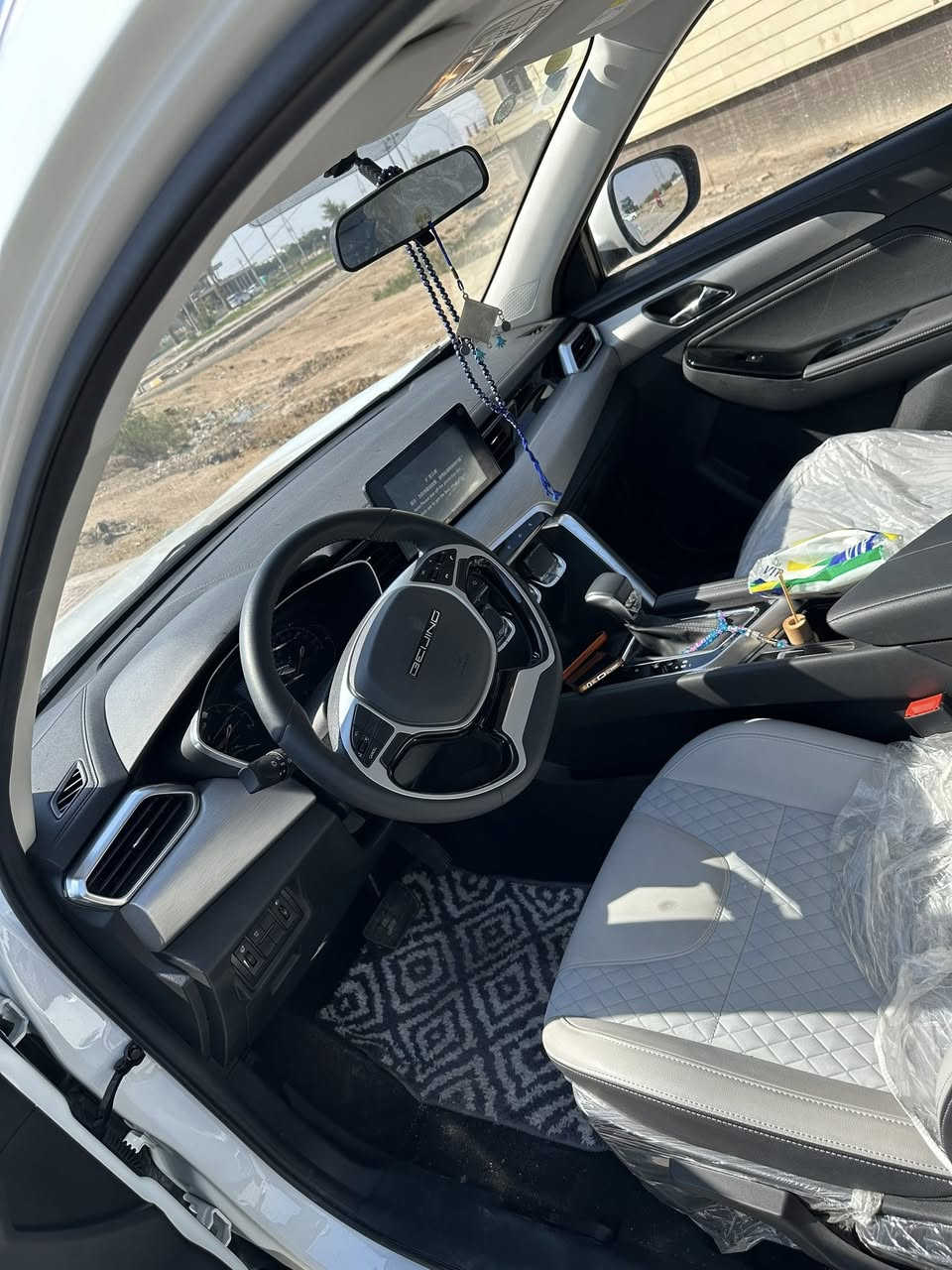 السلام عليكم سياره بايك للبيع مديل 2025 زيرو السياره صفر كيلو متر مرقم كامل واسط بسم السياره خير من الله مكينه كير ياباني فول موصفات السياره من كلشي بصمه فتحة تحكم ستيرن شاشة وكامره مكينه 1500 تيربو لد لايت امامي وخلفي منظومة زنون بلادي موصفات اهواي بعد 
ويل كل حجم 17 جديده السياره من كلشي كفاله عامه ***********
