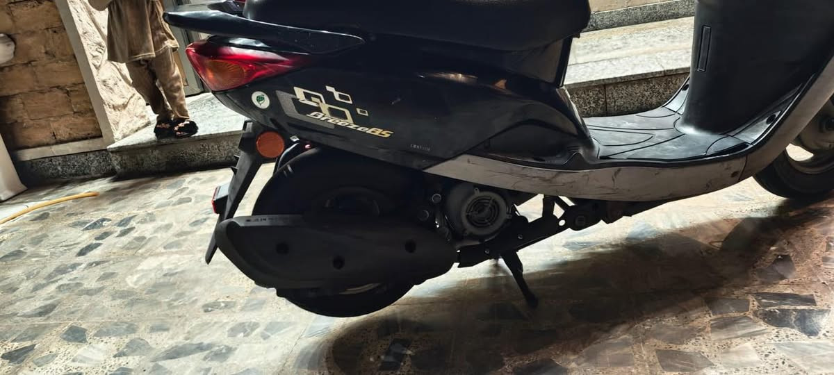 السلام عليكم ورحمة الله وبركاته اخوتي العزاز اقراء المنشور وخابر وبخدمتك دراجه نوع ابريز بغباء حديث لون مميز الالون الدرجه رمبه كفاله عامه من كل النواحي تأيرات جديد دهن مواتال الله شاهد بانزين محسن الدرجه كلهه ختمه واحد وايه المكينه فول تجي تشواف وتشلع اعيون نازاله منه الرمبه سالهه 15يوم عدل الله شاهد منزللهه مليون ٤٠٠الف ماشيه 10 الحقيقي السعر النهائي مليون ١٥٠ بغداد مدينه الصدر تجي وطيك درجه ترحمالي عليهه شاهد الله ماعدك تاخذه وتروح بلاش ماعجبك السعر شواف الرمبه بيش وبخدمتك ماتعجبك اعبر المنشور الرقم(***********] خادمك اصغير اني السعرمليون و150
