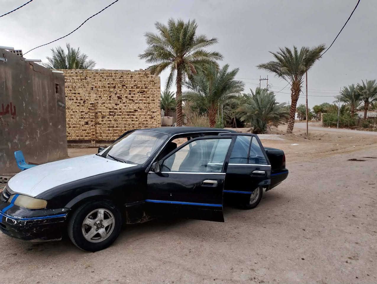 السلام عليكم سيارة دايو فراشه للبيع موديل 97 مكفوله گير ومكينه وكهربايات مكان ديوانية قضاء غماس السعر 18 وبيه مجال قليل الاستفسار الاتصال على الرقم ***********
