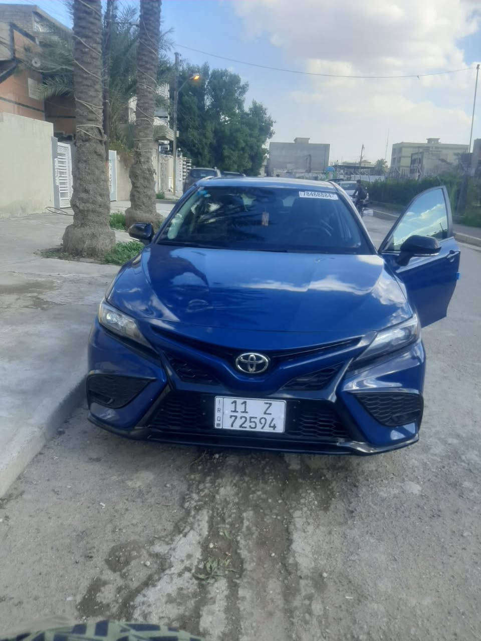 سلام عليكم 
خوان 
كامري 
23بانزين 
فول مواصفات عدة السلايت 
باب سيايق بي كلير فقط بدون حادث كلير امريكي 
رقم بغداد بسمي ماشية92
سعره 215 وبيه مجال حك الجية 
والحادث كما موضح بالصور
العنوان/بغداد/الشعب/حي اور
رقم الهاتف ***********
