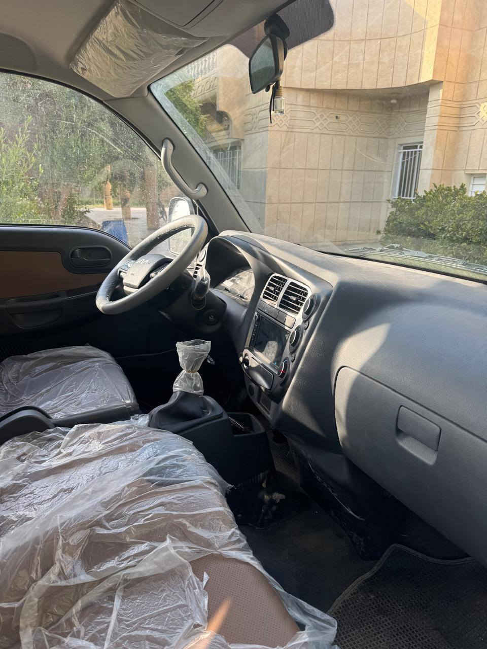 السلام عليكم كيا عموشه ٢٠٢٥ زيرو ماشيه ٧الف مامغسواله بعده البدي مغلف رقم بغداد مكان السياره بغداد  *********** السعر ١٦٨وبيه مجال قليل
