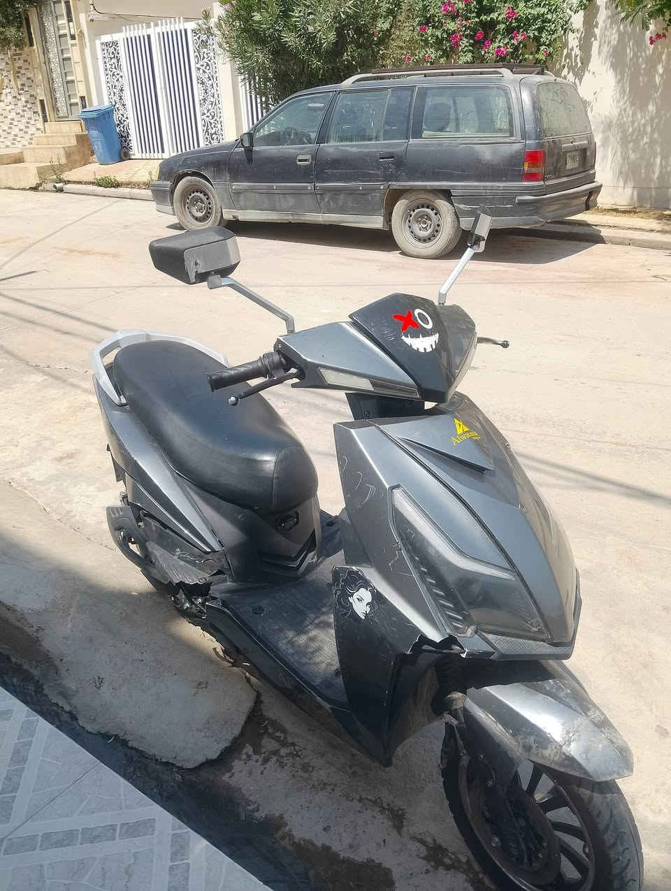 ماطور شحن للبيع سكنس
عقل وملف شرط 
بطاريات 6 كبار شرط 32 امبير مسطره أكبر حجم
لايت عالي وناصي ايشاير كله شغاله 
يمشيك 40 لي 50 كيلو حسب سرعه 
عنوان موصل ايسر حي الكندي 
سعر 360 بي مجال 
***********
