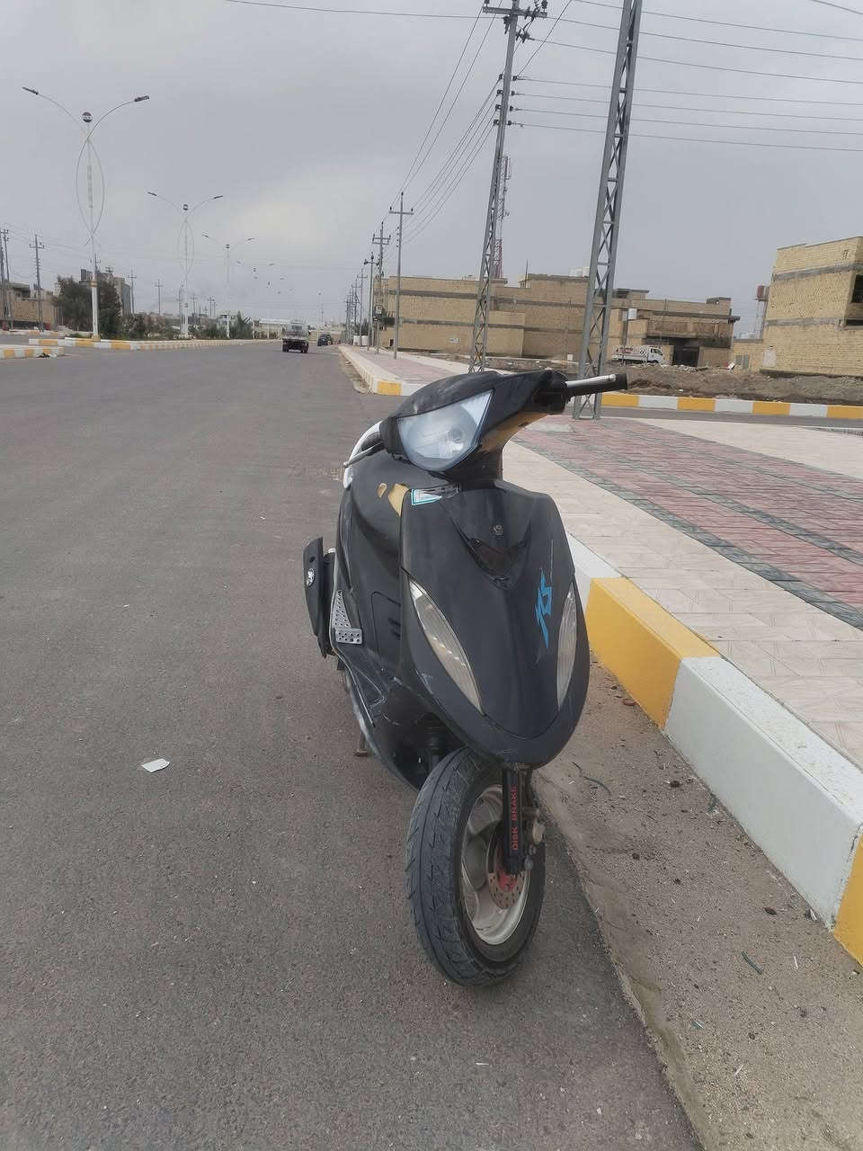 ماكس عدلة بوشة 55 صالنصة رياضي FM + قطرة دهن رياضي دراجة خير من الله شلعه معدل بريك امامي وبريك خلفي شغال كهربائيات كلها شغالة سكن لايت بك لايت اشاير كلها شغالة العنوان ناصرية مركز السعر(450) وبيها مجال الرقم:*********** متواجد واتساب
