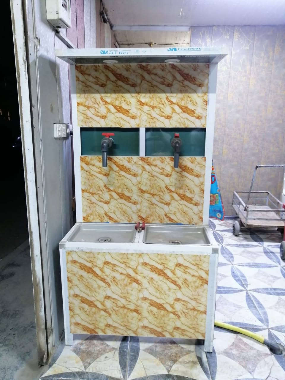 محطه ماء ارو للبيع
الف 1000لتر بالساعه مع تانكيات ٣٠٠٠لتر عدد٢ غذائي مع ميز
محطه متكامله
العنوان.بغداد
السعر. ٣ مليون وبيهه مجال
تلفون ***********
