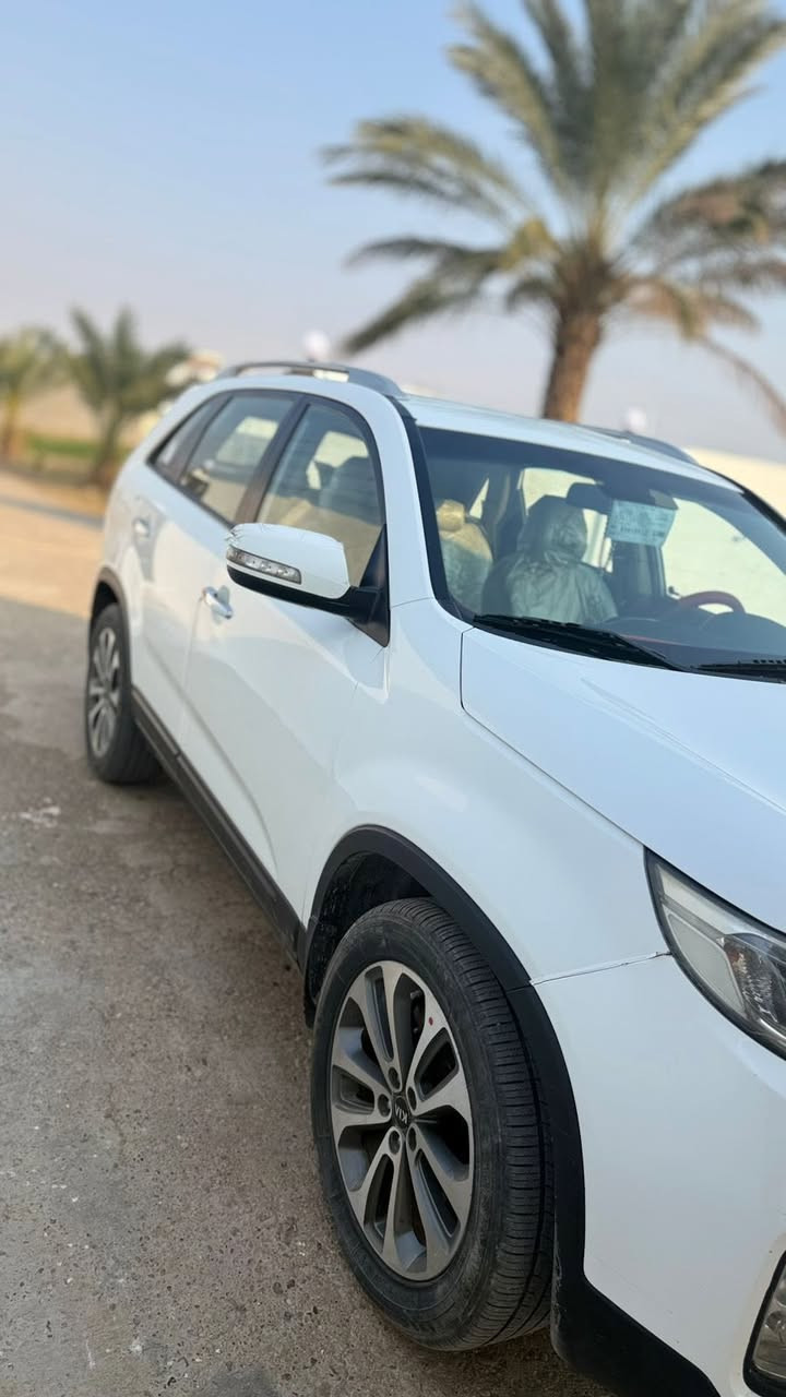 كيا سورنتو موديل 13 
محرك 6سلندر 
خليجي بيها صبغ بدون بارد ولا معجون موضح بسونار قطعتين 
محركها مفتوح  سيار ب 6سلندر يجي بي رواجز يسوهن حتا مدك دوانز 
كشن سائق كهرباء امري شفط 
رقمها اربيل وبسمي سياره تشتريها احولك ياها بسرعه 
مكاني رمادي 
   سعر 155 وبيها شي بسيط حك جيه 

رقمي *********** 

رجاءً الي مايشتري لا يتصل ولا يكسر بسعر سياره
