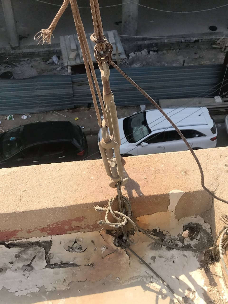 ومن يوكع برج اضل ادك وتلطم شباب خلصت الامطار جيكو ابراجكم كلشي مو بس الاسلاك كيبلات ac 
صاعدة عندك 
واذ ما عندك فلوس ومضرر بس جيبلي مواد ولقران اجيك بلاش
***********
