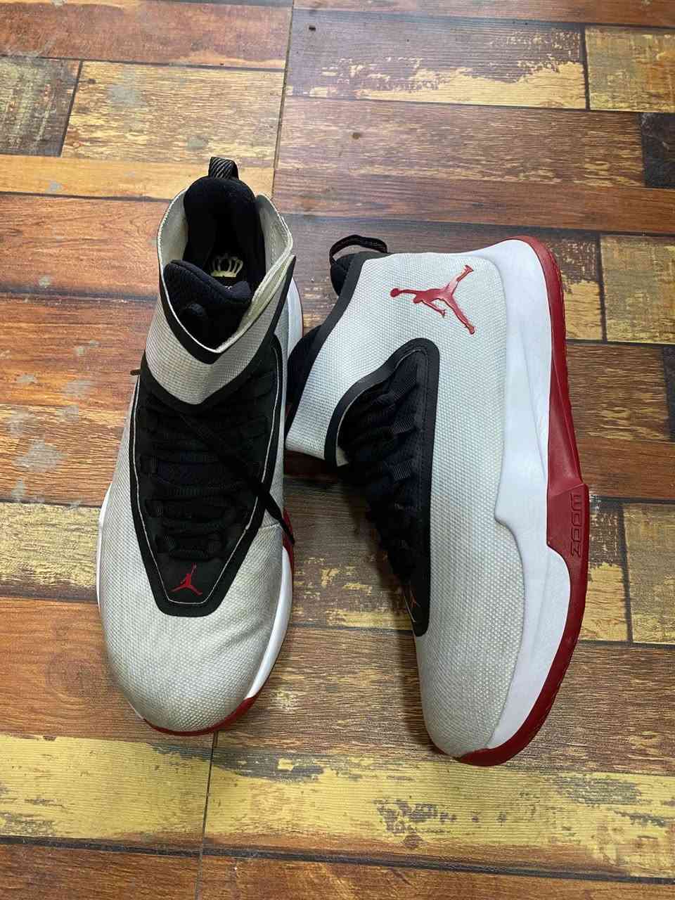 قطع اصليه شباب 

القياسات داخل الصور

الاسعار مختلفه 
رقمي ***********
