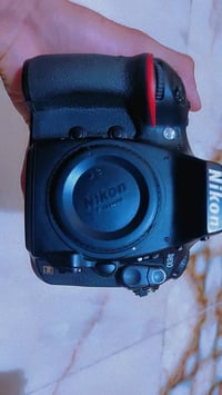 لبيع او مراوس  نيكون 810 واتساب 07806087510