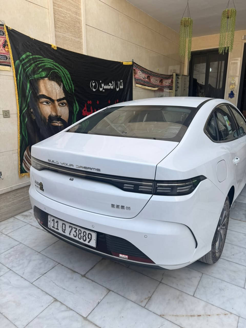 السلام عليكم بي واي دي دستريول مديل25 ماشيه 5000اخت الزيرو مكفوله ماعده ضربه خفيفه بجنطه وراجعه بارد معروفه مواصفاتهه رايدهه 19 مليون وبيه مجال للطيبين رقم بغداد بسمي مكان بغداد الرصافه ***********

