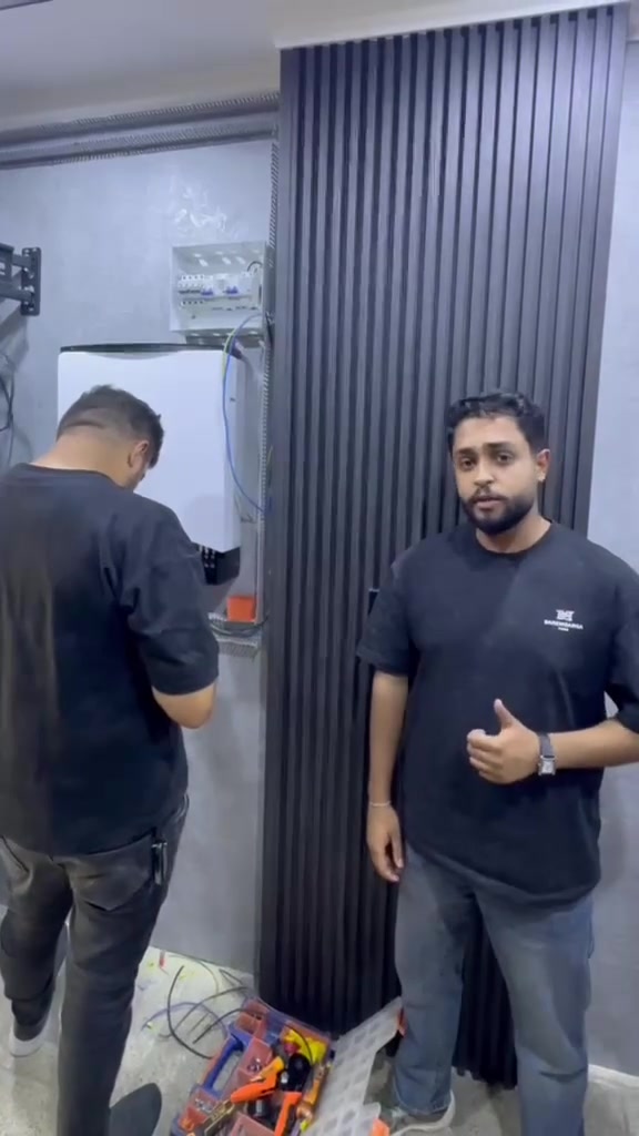 🔺️ منظومة طاقة شمسية 30 امبير نهاري 
  30 امبير ليلي 

⭕️منظومة رقم (331) 

موقع حي الجهاد   📍

 بطاريات ليثيوم فوسفات الحديد
بسعة 16 كيلوواط 
ضمان 5 سنوات 

 انفيرتر 12kw Grenade 
بنظام WI-FI
لمتابعة المنظومة عن بعد
ضمان 3 سنوات استبدال 

الواح  620w 
 مقاوم للغبار 
16 باسبار وجهين
ضمان 12  سنة 

للاستفسار زيارة مكاتبنا في بغداد او الاتصال على الارقام التالية  :
 
📍 مكتب حي الجامعة - مجمع النهرين التجاري - مجاور جامع ملا حويش :
م. رانيا ***********
م. سيف ***********
م. يوسف *********** 
م. نجم ***********

 📍 مكتب شارع الصناعة - مجمع العلوية - مجاور مستشفى العلوية للاطفال : 
م. شهد ***********
م. سؤدد ***********
م. حمزة ***********

قسم الصيانة والمتابعة الدورية :
م. عبد الغفور  ***********
