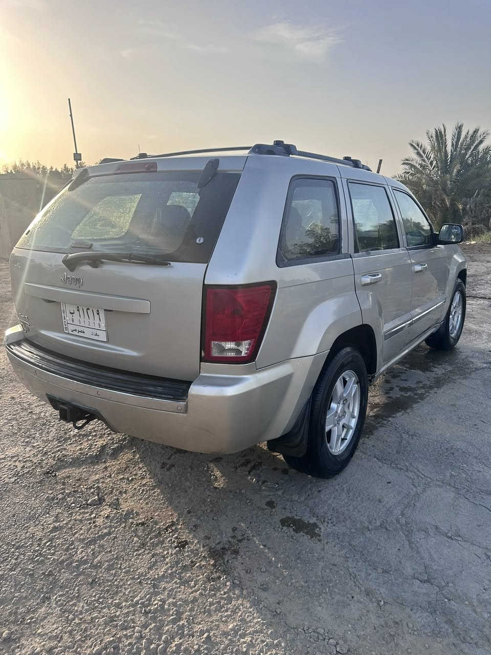 جيب شيروكي لمتد 2007
مشروع وطني رقم بغداد السنوية لغاية 2027 
اللون شمباني بلادي
السياره بلادي خاليه من العيب الشرعي 
حداديه وسط نظيفه طخم تايرات جديد 
مكينه وكير خير من الله 
محركها 8 سلندر تبريد شغال  
ايرباكات كلها سليمه 
السعر 84 ومجالها قليل
 مكاني ناصريه 
 متوفر ماسنجر او الرقم ***********
