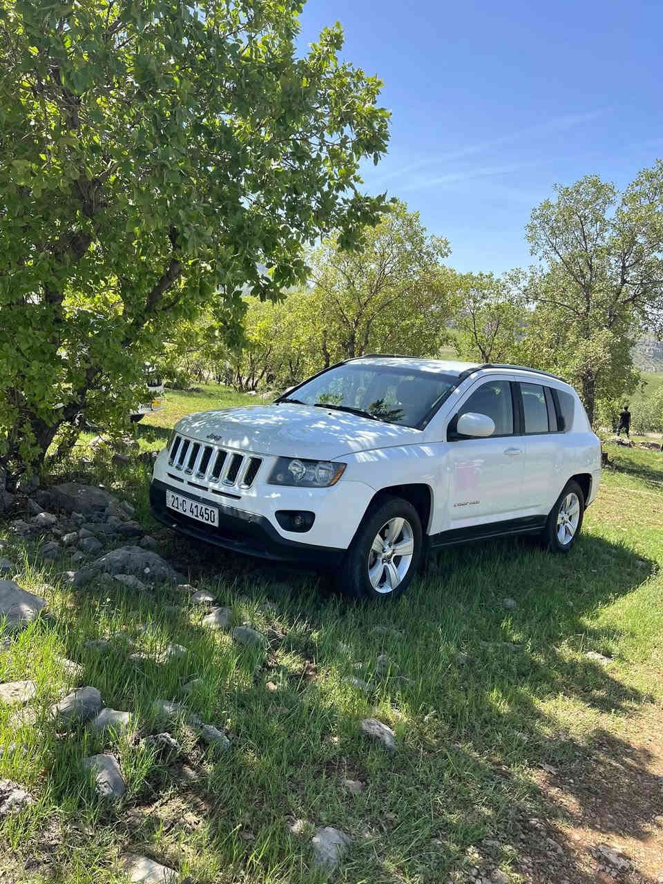 جێب کۆمپاس  مۆدێل 2016دەبڵ اکسل4*4
کوشن جلد کوشن هیتەر  گێڕ تۆماتیک ڕەقەمی نوێ تایەی تازە 
سەنەوی تا2029تازەیە گێڕوو مەکینەی نەکراوەتەوە بۆنیتوو چەمەلاغی پێشی سبوغە بێ ناوگرتن مەکینە 24مەرغوب بۆسعری  پەیوەندی بکە

***********ژ.م
