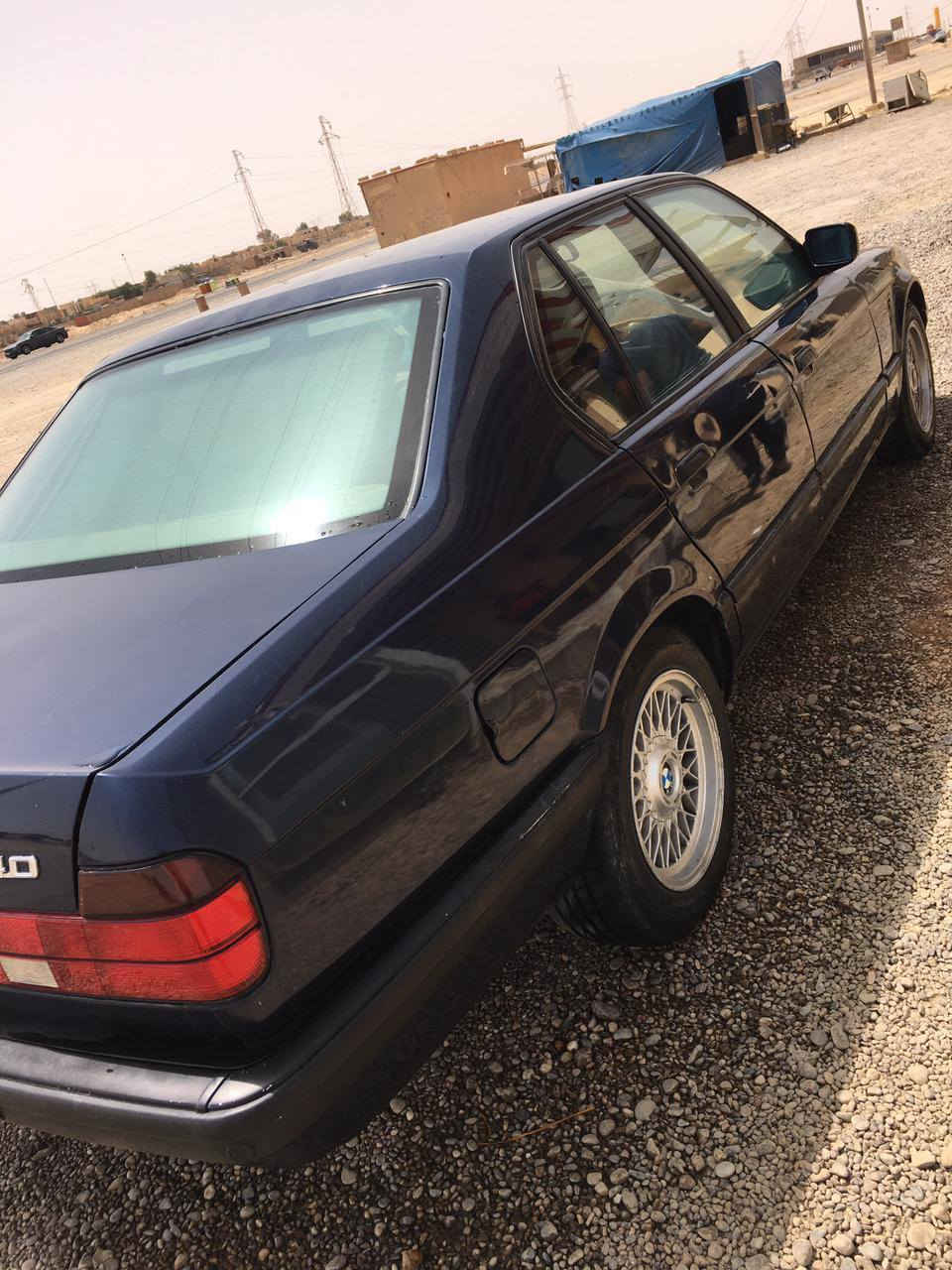 بيئم 740 موديل 93 كير ومحرك شرط حداديه اماميه خلفيه جديده تبريد ثلج كهربائيات كله شغاله رقم فحص مدفوع كمرك صاحبه موجود يحول السعر 40وبيه مجال بيع او مراوس ***********
