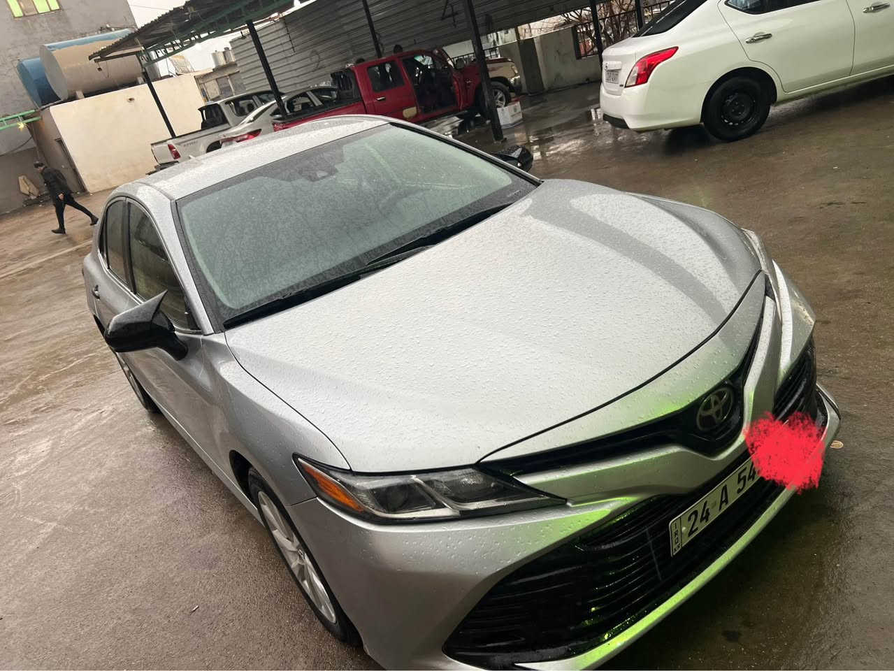 تويتا كامري موديل 2019كلين فقط شبر من جاملخ امامي صبخ بدون دواخل ارباكات كله سليمه مكفوله كفاله عامه 129الف مايل ماشيه سعر 173ورقه مراوس ب رقم شيمالي فقط ***********صوره حادث داخل صور مواصفات LE اكر, نينوى
