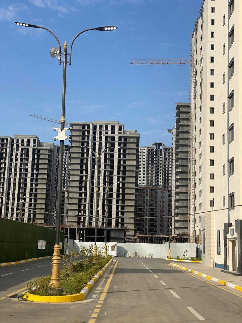 فرصة سكن او استثمار مميرة
🏢 الموقع: مجمع دار السلام-المنصور
📐 المساحة: 134 متر
🛏 عدد غرف النوم: 3
🔝 الطابق: 3 بناية D7
🌅 الإطلالة:اطلالة مميزة على المول
السعر مناسب جداً ومغري
📲 للاستفسار والتفاصيل واتساب فقط:
***********
شهد شركة بوابة بغداد

✦ نستقبل جميع عروض البيع والإيجار في كافة مجمعات بغداد السكنية.

اعرض عقارك ودع لنا التسويق ✅
