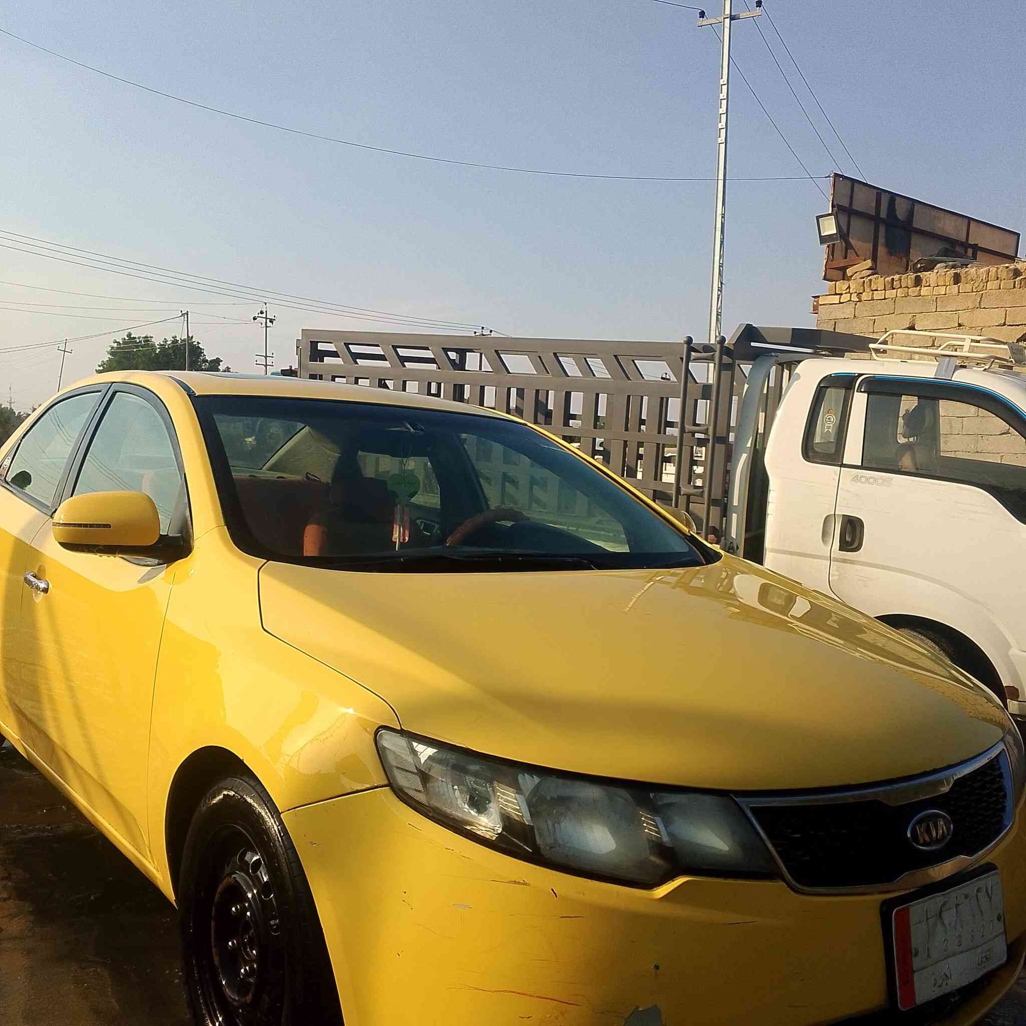 كيا سيراتو 2012 بصمه حساسات كامره اشاره بالمرايه فتحه بالقماره  تبريد ثلج كير حداديه بس محركها تعبان با اسمي السياره مداور ثاني يوم مكانها  سديناويه  السعر 86 وبيها مجال الاستفسار الاتصال ***********
