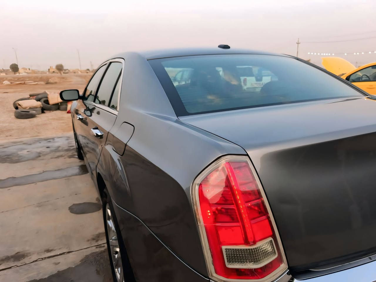 السلام عليكم
كرايسلر c300 
2011  وارد كندي كلين تايتل مكفولة السيارة ماشيه 185mi حقيقي رقم نينوى بـ اسمي تحويل ثاني يوم سنوية لـ 2031 حدادية 100% طخم تايرات جديد مكينة جديدة وكير عصا مكفولات سيارة مال جناي ونضيفة انضف من الصور كشنات حضن s حاملت اكواب تدفئة تبريد كشنات كهرباء وباقي المواصفات معروفة بالاوباما 
السعر :- 160$ وبيها مجال 
الهاتف :- ‏‪***********‬‏
