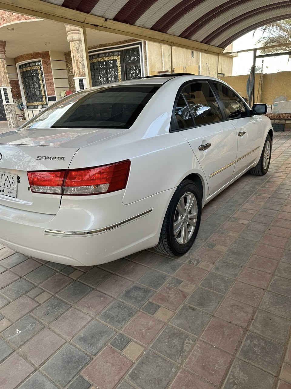 سوناتا ٢٠١٠ خليجي رقم بغداد جديدة السيارة وجاهزة من كلشي فوول مواصفات .
فتحة 
داخل بيجي
محرك ٢٤٠٠ دوش 
اشارة بالمري 
يدات نيكل 
تحكم سترين 
السيارة جاهزة من كير ومحرك وحدادية وتبريد خير من الله السيارة نظيفة جدا بيها صبغ جاملغ وبنيد وحافة باب بدون دواخل شرط السعر ١٢٢ مكاني كربلاء للاستفسار اتصال ***********
