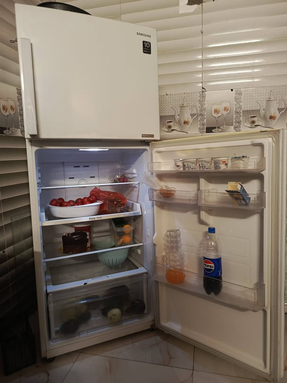 السلام عليكم متوفر غراض بيت للبيع ثلاجة وطباخ وكونفيرة   جبيرة امانة الله اخذتهة ب500وستعملتهة شي بسيط   يمكن شهر   تفاصيل  واتس اب ***********7
