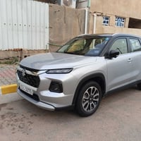 سوزوكي جراند فيتارا 2025  الفئة: SUV (دفع رباعي / دفع أمامي)  عدد المق...