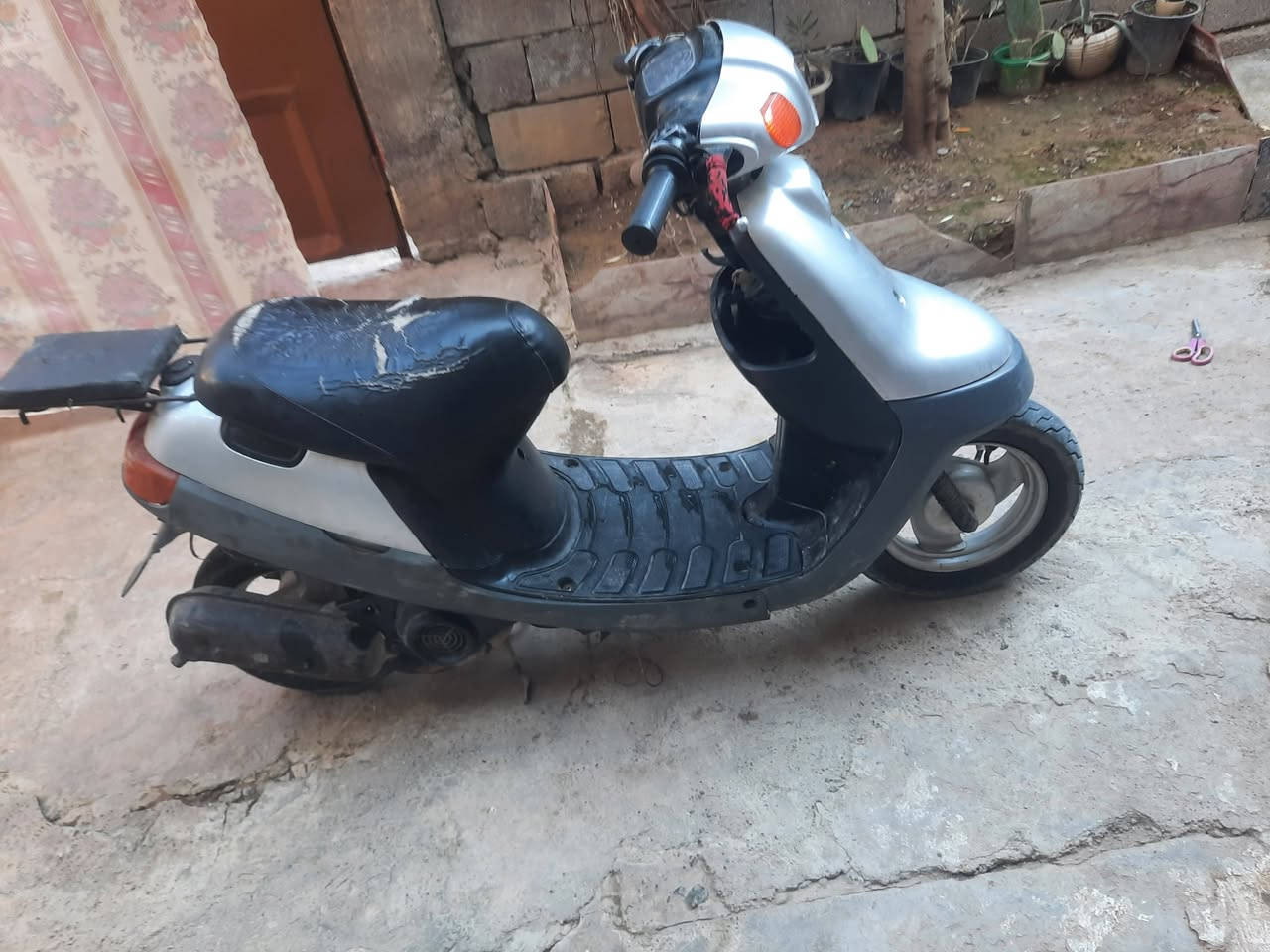 ماطور بوتين دبل سكريته الحديث شاصي تكه وحده ملحوم وايرمنيا شغاله حتى السلف محرك معمر بستن فقط ماطور طافي فحم في فحم ما يشتغل


**إذا كنت صاحب هذا الإعلان وتريد حذفه لأي سبب، رجاءا أرسل رسالة إلى الدعم الفني**