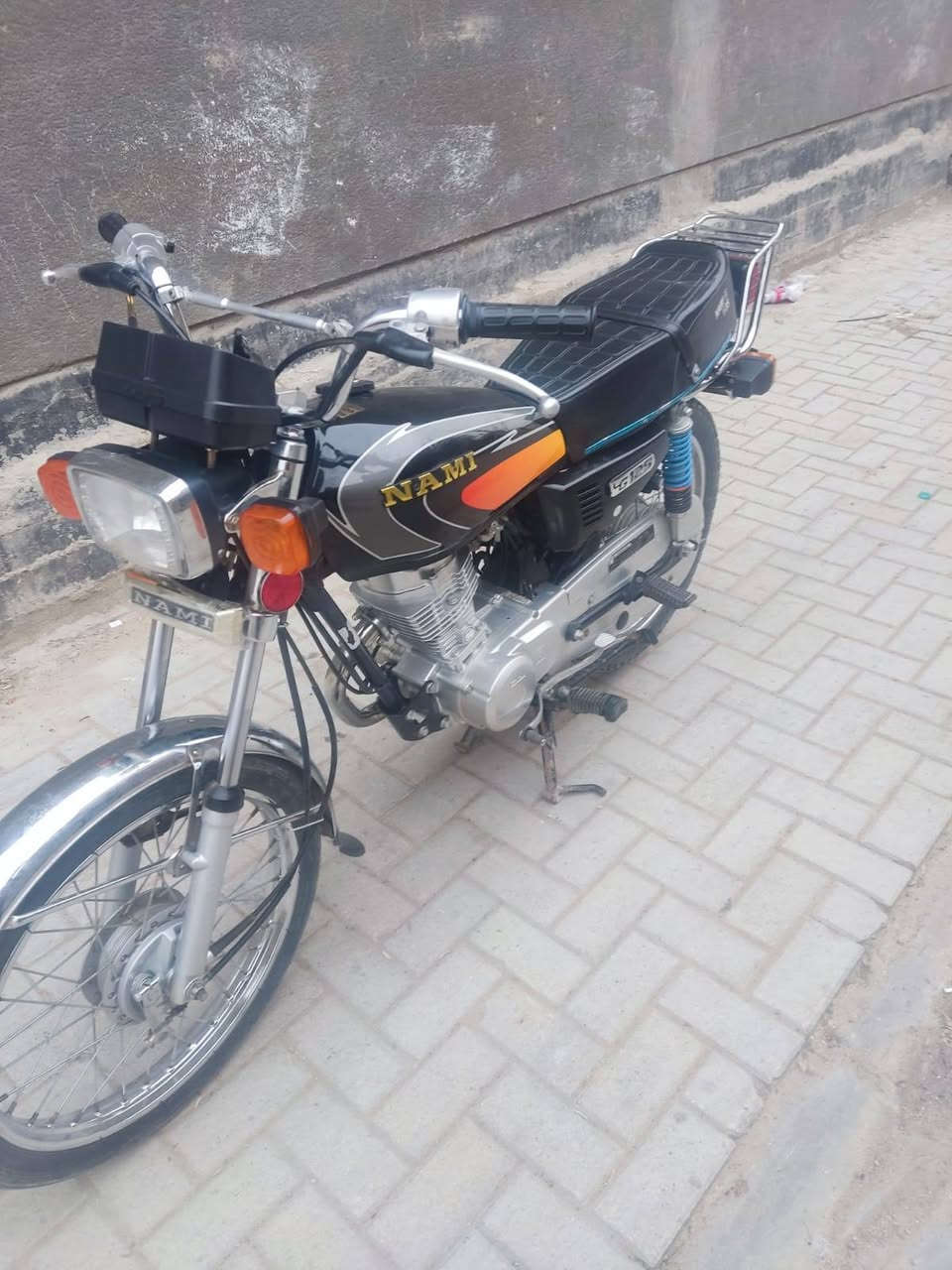 سلام عليكم دراجه نامه شلامجه للبيع ما مفتوحه كلشي شعقال كهربيات اشاير مكيته توه طاحت  وراقه ضايعه مكفوله من سرقه مديل 2025 مكاني البصره قضاء الدير رقمي*********** سعر 900
