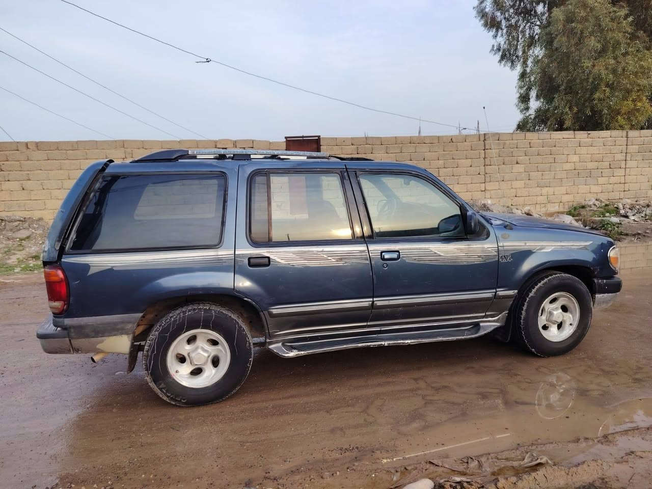 فورد أكسبلور موديل 2000
رقم نينوى فحص شرط تحويل ووكالة ثاني يوم
گير ومحرك بطة 2500 شرط جديد
السيارة بس عايزها ترتيب وسعر مناسب جدآ
مكان السيارة گيارة اتصل وتدلل
***********
