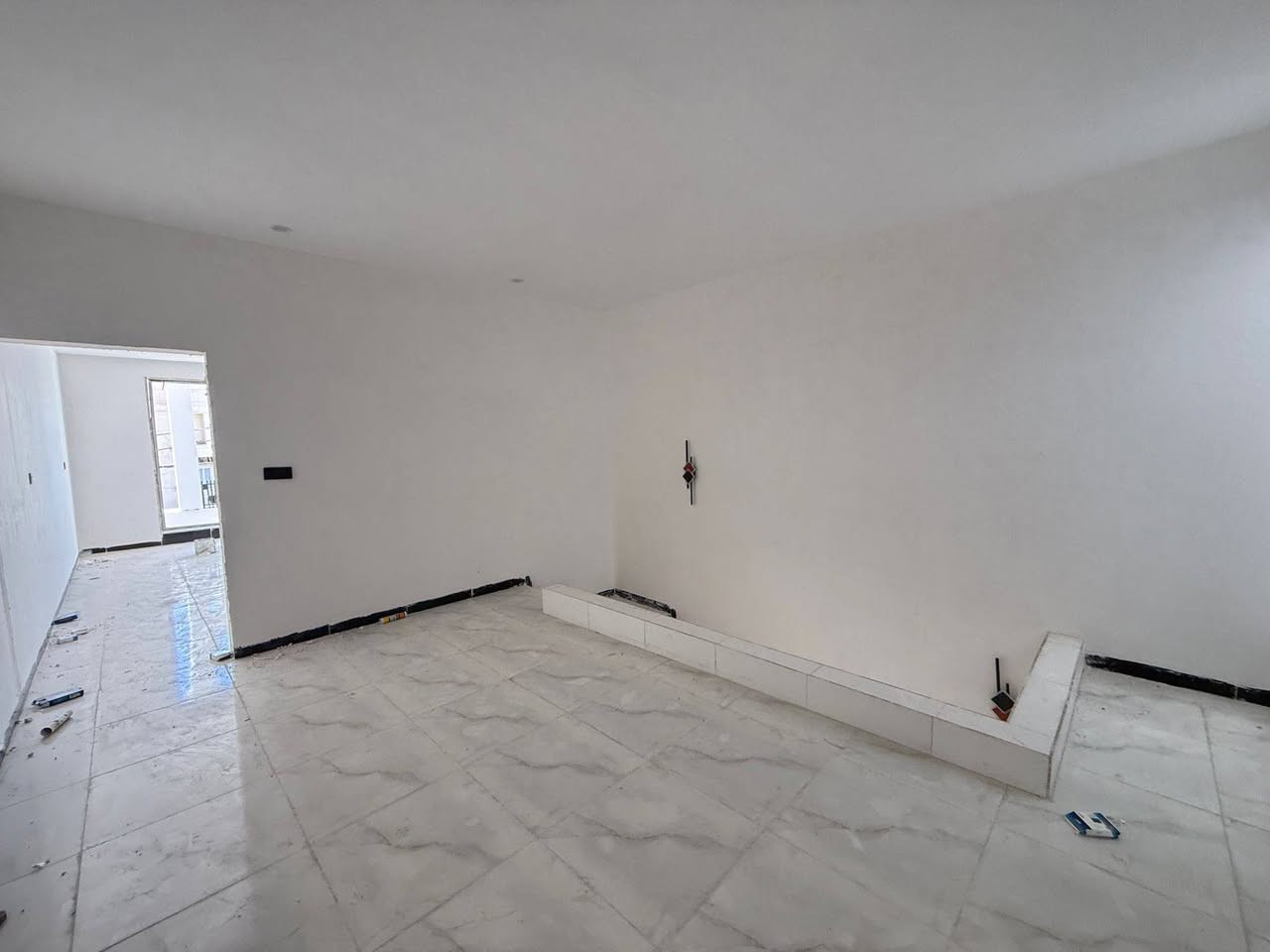 #دارللبيع حي 94 زانكو قرب شارع ١٠٠م 

#المساحة  ١٠٠ + ١٠٠  متر 

#يتكون من ٣ غرف و 2هول و مطبخ و 4صحيات 

#طابو  يسجل مباشر باسم كل عراقي 

#السعر  ٨٢٠ ورقه و مجال  

#للاستفسار https://t.me/aqaratalshmal
***********
***********
