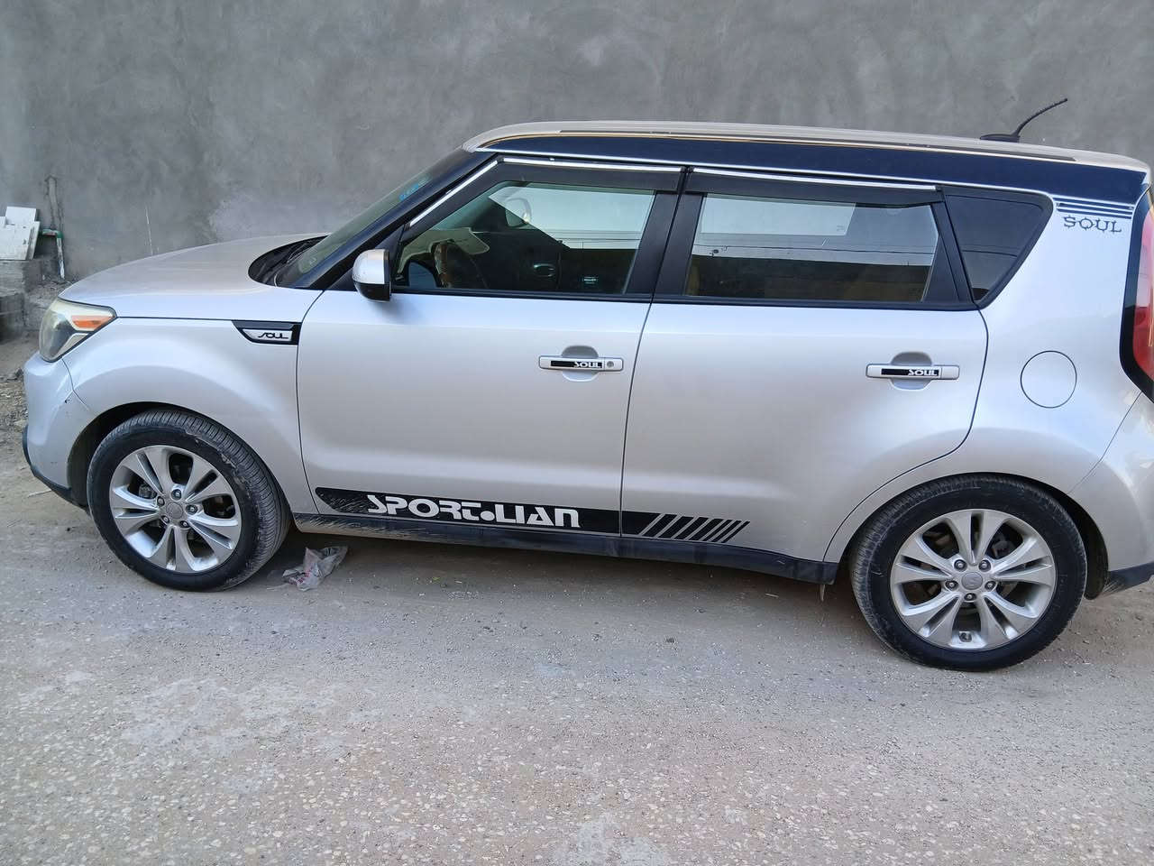 السلام عليكم
سول للبيع ١٥ أمريكي
ارضيه جلد
كشنات جلد
حادث جاملغ وباب خلفي كلير
تدفىه تبريد شغالات باسمي تحويل ثاني يوم
محرك ٢٠٠٠ GDi
ماشيه ٩٢ ميل
***********
