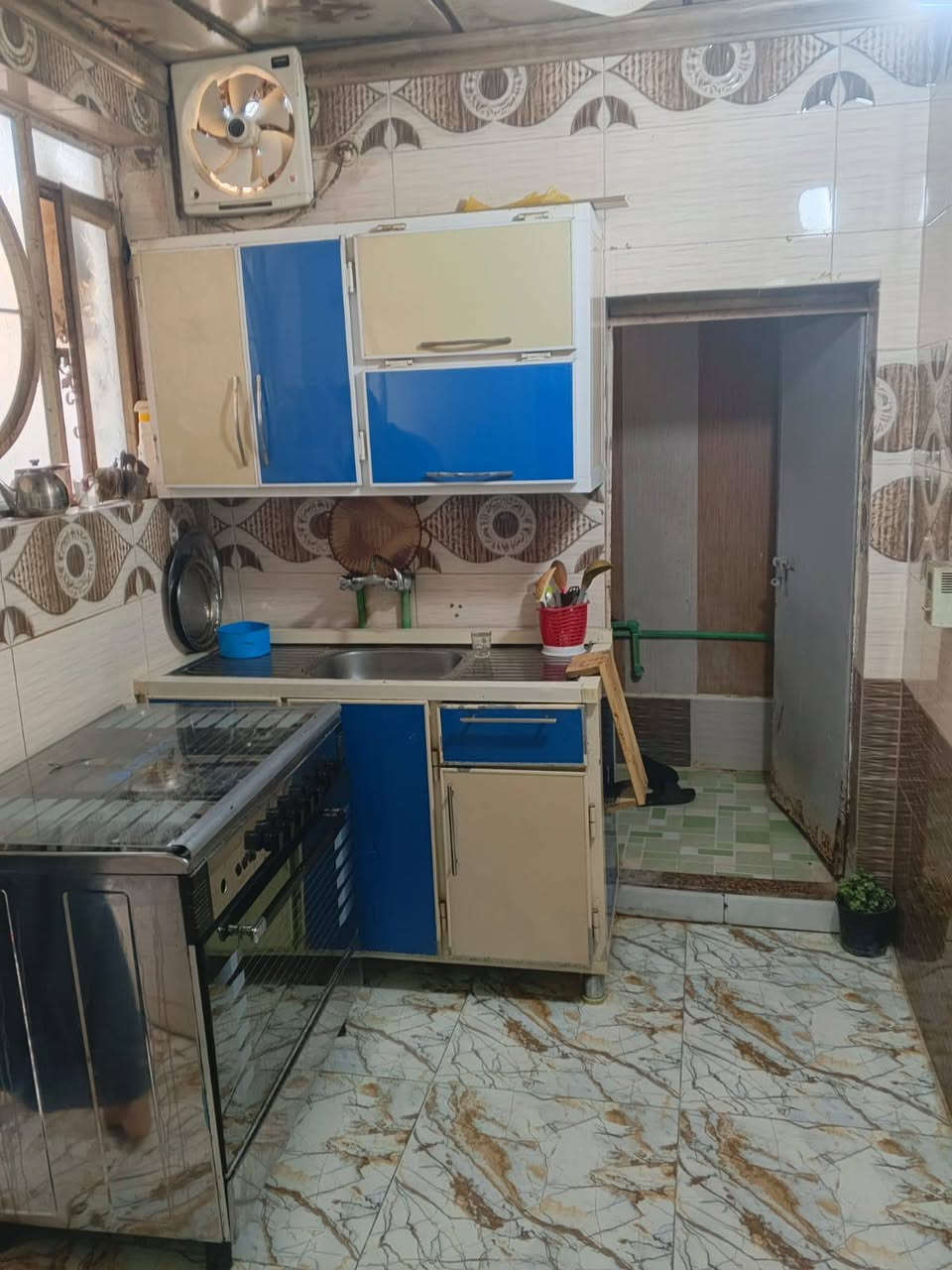 ياالله على بركه الله مشتمل للبيع طابو ملك صرف مساحه 52واقع حال 71العنوان بالشطيطه قرب اسواق زمن والسعر فقط 30بي مجال بسيط للشراي *********** أو مراسله الصفحه
