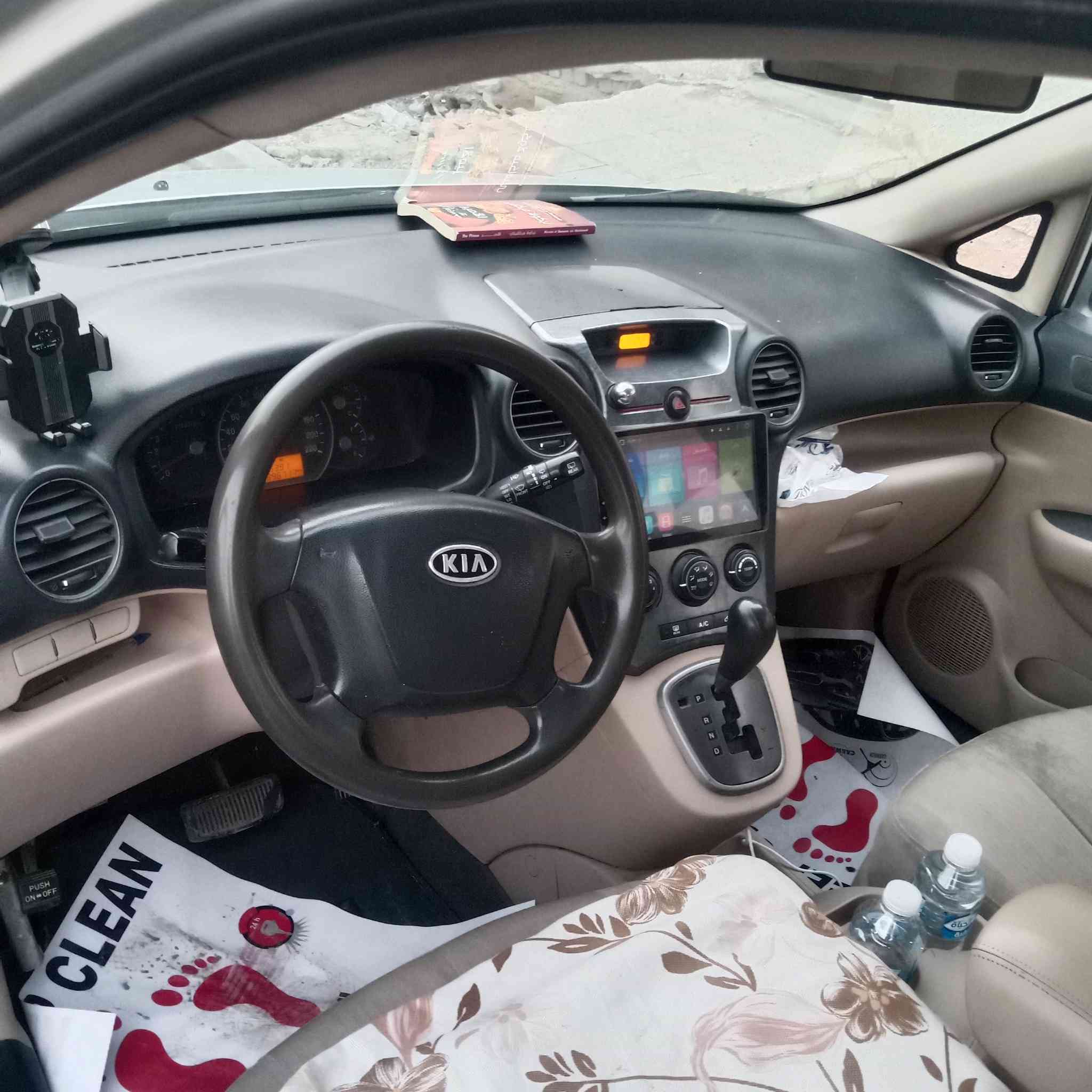 السلام عليكم كيا كارنزه مديل ٢٠٠٩ وارد خليجي محرك ٢٠٠٠ سياره بلايه مابيهه صبغ بس بارد قليل السعر ١١٠ او بيهه مجال ترهم مراوس معامله كامله ع بصمه بس المشتري مكاني بغداد ***********
