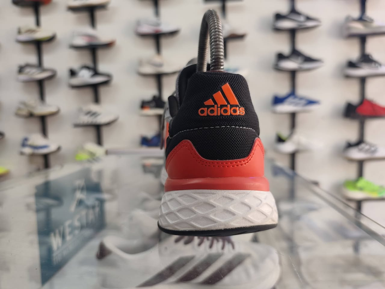 Adidas Response 
لايك وتعليق عالمنشور بيصلك تفاصيل


**إذا كنت صاحب هذا الإعلان وتريد حذفه لأي سبب، رجاءا أرسل رسالة إلى الدعم الفني**