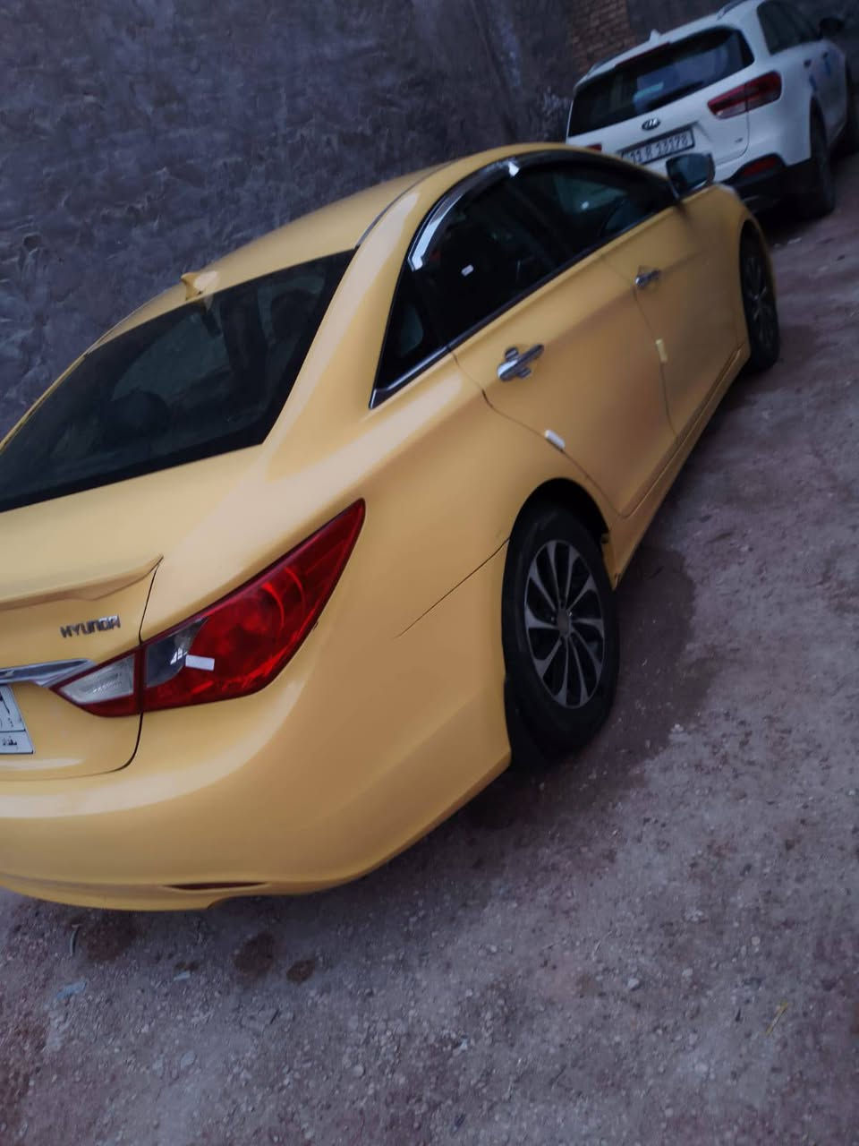 سلام عليكم سوناتا للبيع موديل 13السياره فول مكينه وكير حداديه مكفول ما عده حادث باب العبري مبدله اصليه والباقي ليبل واحد الاستفسار على الرقم *********** اني مكلف بالنشر
