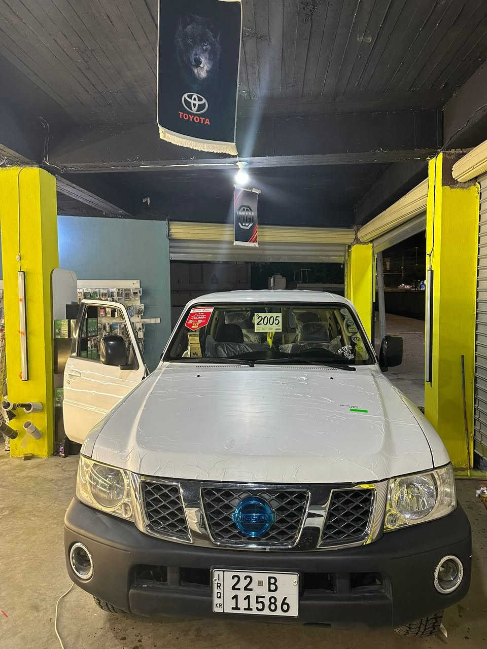 نیسان پەتڕۆڵ ٢٠٠٥ بێ لێدران بێ بۆیاخ 
سەیارەکە ماشەڵای دەوێت لەجوانی 
هەموگیان بەشەرت سەنەوی نوێیە
 غازو بەنزین
٤تایەو ویلی لۆکی لەژێرە 
نمونەیە لەجوانی 
شوێن ڕانیە
نرخ١٥٠$
ژ.م ***********
تکایە گەر موشتەری نیت 
سەرمان مەیەشێنە
لەگەڵ رێزم
