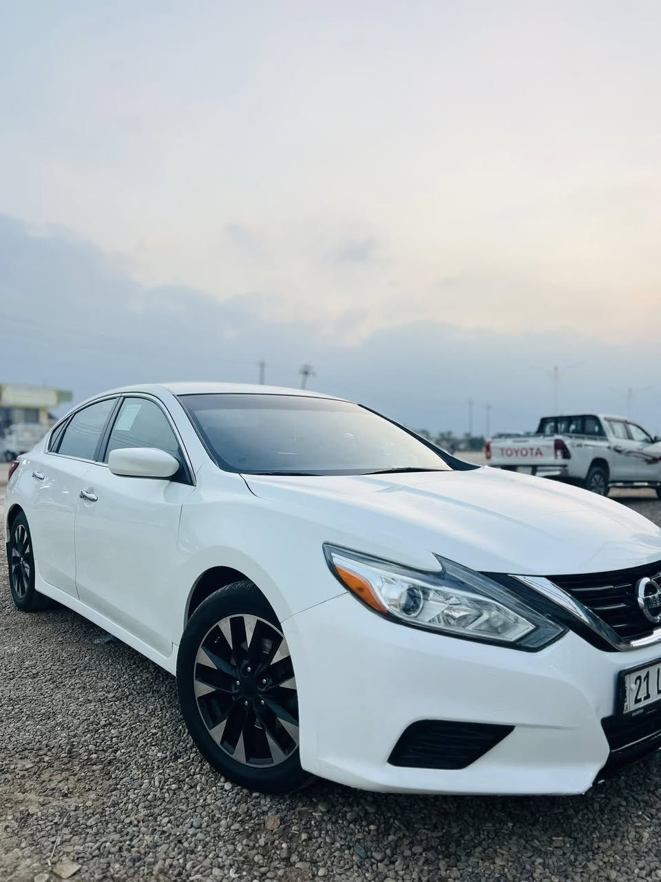 السلام عليكم للبيع نيسان التما 2017 سياره جديده بيهه بس شبر بالبنيد بس أبيع بنيد كامل بدون دواخل ايرباك سليم كير محرك كفاله جدد سياره متعوب عليهه السعر 138  للا ستفسار ***********
